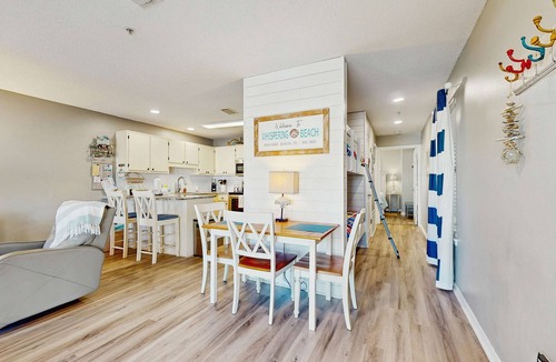 Navarre Beach Condo | Cozy coastal condo with a shared pool and close to the beach