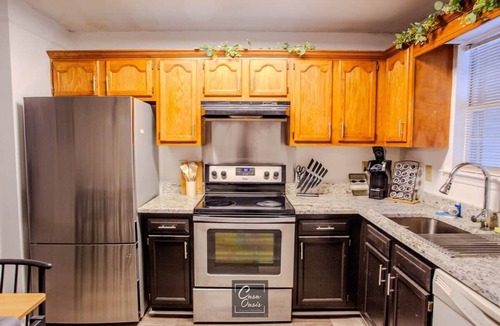 Decatur House | Cozy Cottage 4 Beds home Near Central Decatur