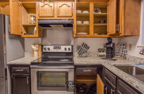 Decatur House | Cozy Cottage 4 Beds home Near Central Decatur