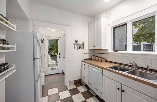 Grand Rapids House | Cozy Craftsman in Heritage Hill – Entire home, mid-term stays (30+ days)