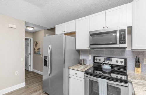 Florida Panhandle House | Cozy Hideaway! Spacious and centrally located. Pet Friendly!