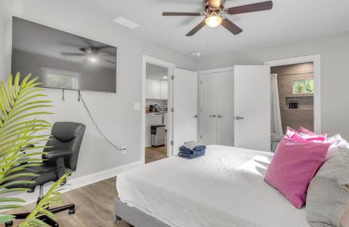 Belvedere Park House | Cozy Home, Family Stay with Office Space, Near Attractions!