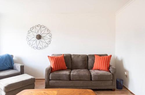Livonia House | Cozy home in 5 star Livonia Westland neighborhood