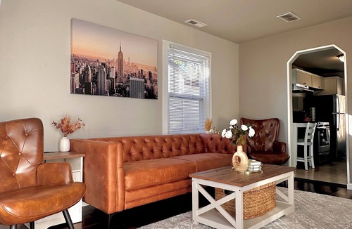 Madison Heights House | Cozy Home in Madison Heights