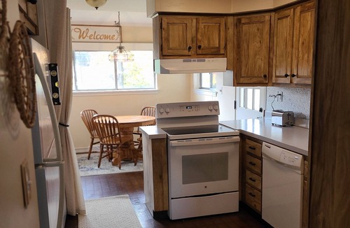 Livonia House | Cozy home in the heart of Metro Detroit