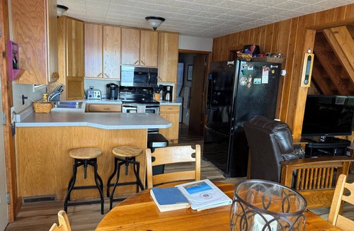 Big Bay Cottage | Cozy Lakefront Cottage with spectacular views!