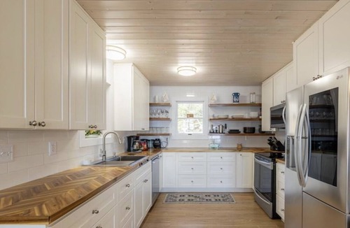 Mohawk House | Cozy Lakefront Serenity - a place where relaxation meets the whispers of nature!