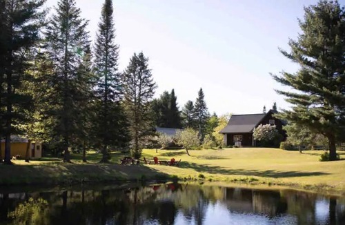 Hancock Cabin | Cozy Log Cabin: Great for Families, Near Trails
