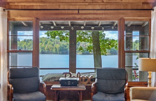 Le Roy Cabin | Cozy log cabin on Lake, fireplace, bonfire, kayaks, dock, orv trails, and grill,