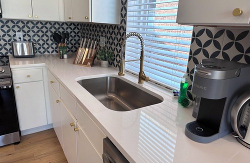 St. Elmo Improvement League Condo | Cozy Mountain Basecamp on the Riverwalk, w/Rooftop Deck