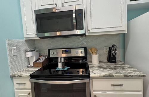 Gulf Shores Condo | Cozy & Peaceful 1- bdrm condo, 4.5 miles to beach, in lovely Gulf Shores