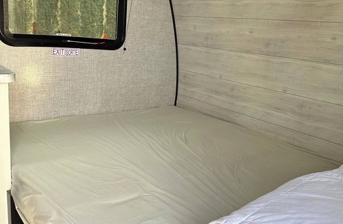 Fort Mitchell House | Cozy RV with AC and WiFi in Lovely Terrytown