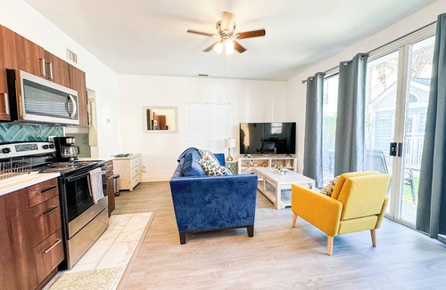 Crystal Shores Condo | Cozy- stay 6 - condo steps from the beach, heated pool in beautiful Destin