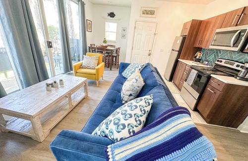 Crystal Shores Condo | Cozy- stay 6 - condo steps from the beach, heated pool in beautiful Destin