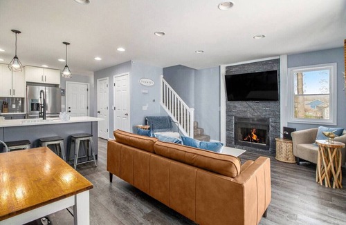 South Gull Lake House | Cozy Suite on Gull Lake
