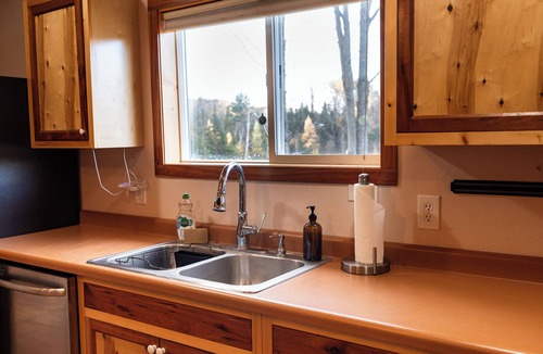 Felch Cabin | Craftsman Cottage: Your Perfect Summer Cottage — Swim, Paddle & Relax