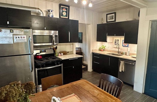 East Side House | Craftsman cottage w/hot tub