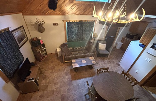 Prentice Cabin | Creature's Retreat - a northern Wisconsin cabin in Price County