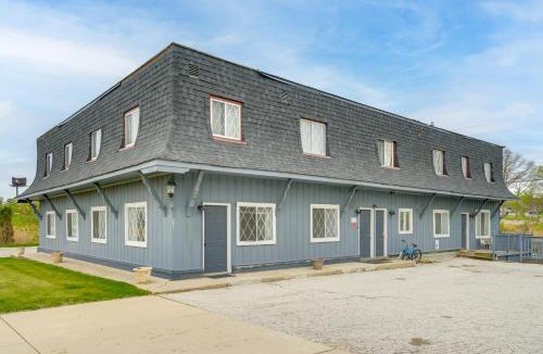 Port Huron House | Creekside Picnic Area! Stay Near Blue Water Bridge
