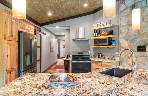 Brutus House | Crooked River Retreat