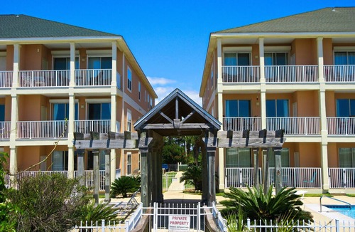 Dauphin Island Condo | Dauphin Island Beach Club 101 Ground floor walk right out to Pools and Beach!