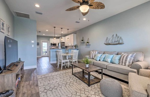 Dauphin Island House | Dauphin Island Home 4BR Sleeps 10 Walking distance to deeded beach access!