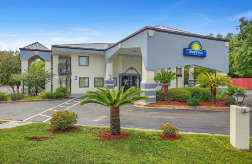 Foley Hotel | Days Inn by Wyndham Foley - North Gulf Shores