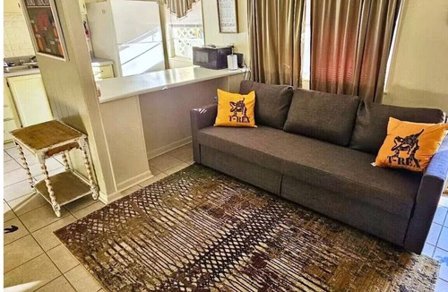 Oneonta Apartment | Dino Den - Charming 1-bedroom apartment in Oneonta with WiFi, AC