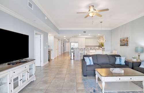 Orange Beach Condo | Direct BEACHFRONT Lazy River Waterslide Hot Tubs-Walk to restaurant's and Bar's