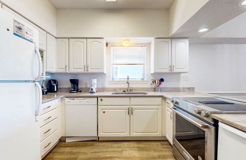 Gulf Shores House | Direct Gulf front duplex near restaurants & several Gulf Shores activities