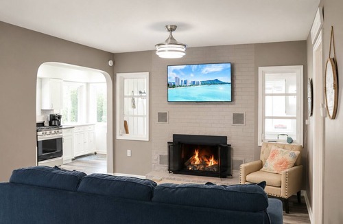 Syracuse House | ⚓️Direct lake Lakefront Home Tritoon rental available