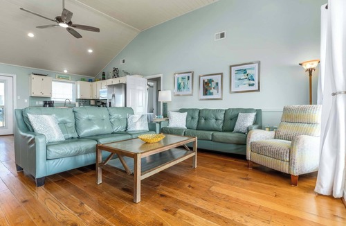 Dauphin Island House | Dog-friendly seaside home with WiFi, deck, amazing views, minutes from beach