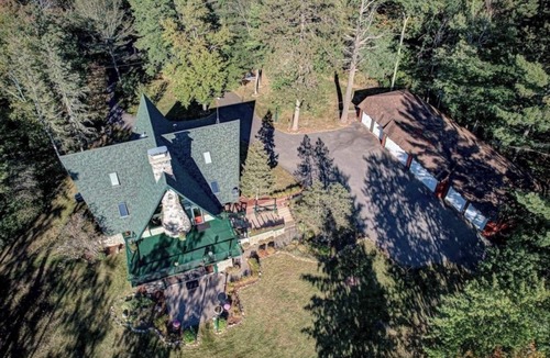 Phelps Ski Chalet | Double A-Frame Retreat w/5 bedrooms/5 bathrooms on Kildare Lake with Game Room