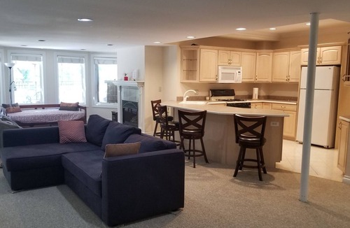 Rochester House | Downtown Cottage