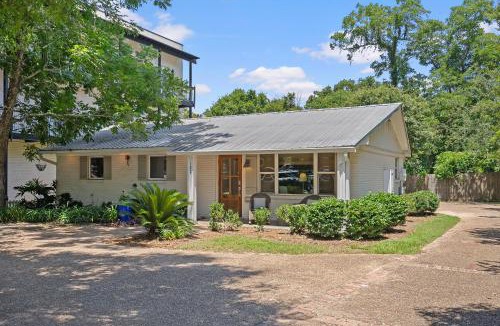 Fairhope House | Downtown Fairhope Cottage
