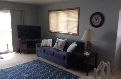 Frankfort Condo | Downtown Frankfort Condo overlooking Betsie Bay