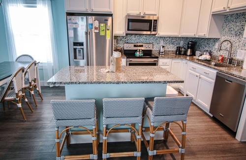 Fort Morgan House | Dual King Suites-Large Deck with Gulf and Bay Views-Updates Galore-Dog Friendly