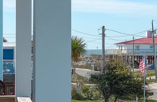 Fort Morgan House | Dual King Suites-Large Deck with Gulf and Bay Views-Updates Galore-Dog Friendly