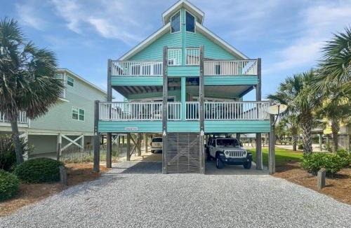 Gulf Shores House | Duplex Beach Home for 6 with Balcony & Resort-style Amenities