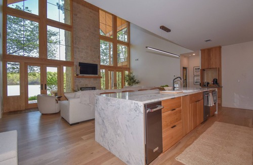 Pleasure Point House | Eagle's View by Lake Martin Vibe, pets ok!