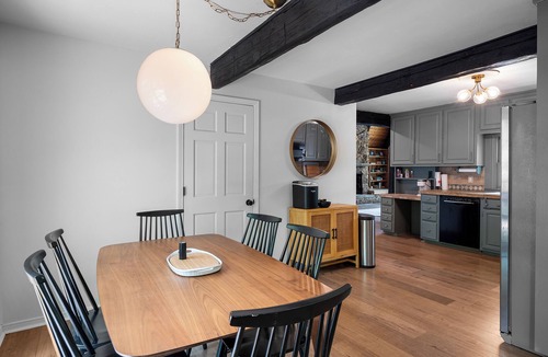 Townley House | Echo Point - Pet-Friendly! Cozy cabin located near Duncan Bridge Marina!