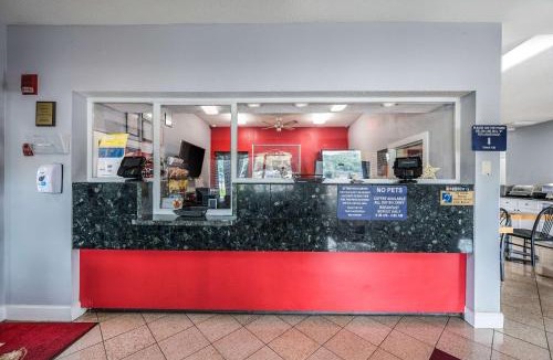 Huntsville Hotel | Econo Lodge Inn & Suites Huntsville University Area