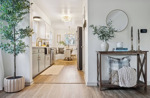Ottawa House | Elegant & inviting! 3br w/private primary suite!