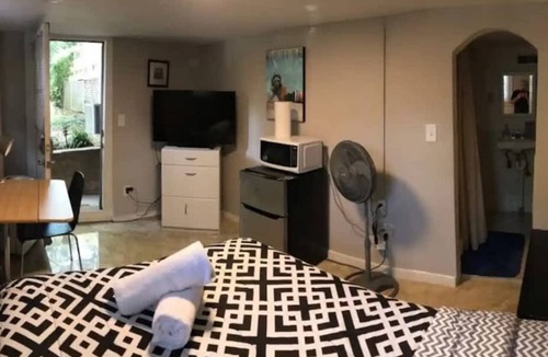 East Side House | Emory guest room, sleeps 2