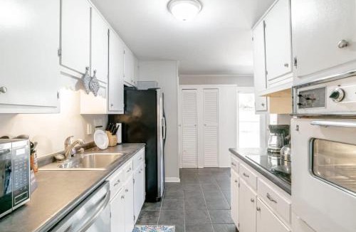 Mobile House | Enchanting Forestwood Retreat