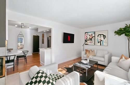 Oak Park Apartment | Enjoy a stylish experience at this fresh and clean lower apartment! This place is newly renovated and perfect for a stay in the Metro Detroit. It's located near the Detroit Zoo right by major highways. This home is a duplex building and includes 2