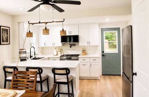 West Pensacola House | Enjoy the feel of this quiet, centrally located, and spacious accommodation
