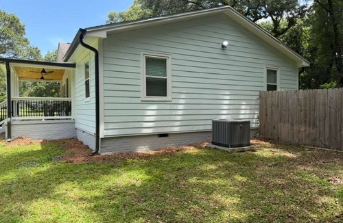 West Pensacola House | Enjoy the feel of this quiet, centrally located, and spacious accommodation