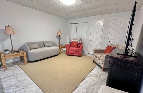 Muscle Shoals Apartment | Enjoyable 1-bedroom apartment on WILSON LAKE in Muscle Shoals