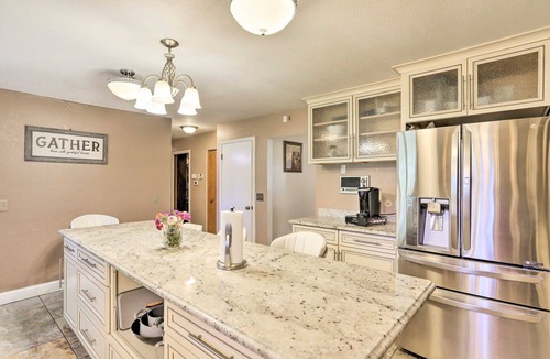 Toledo Condo | Executive Living: Toledo Golf Home w/Gym, Court